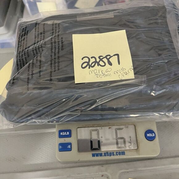 Isabella Scott Blue Velvet Clutch Cosmetic Bag 3 Zip Pockets Make-up Pouch FLAW - Picture 11 of 13